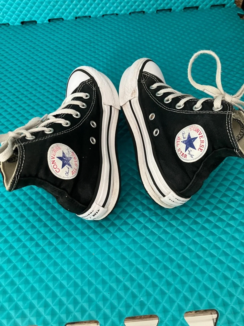CONVERSE Chuck Taylor All Star Unisex Kids Lift Hi-Top Black Sneaker | 13
